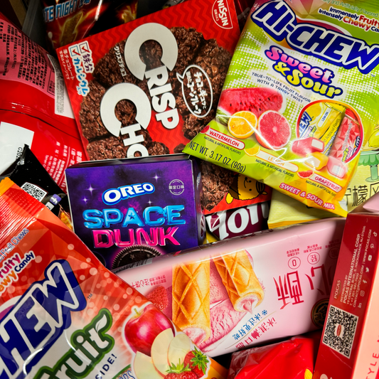 MUNCHII TIME 2 Pound Exotic Asian Snack Box